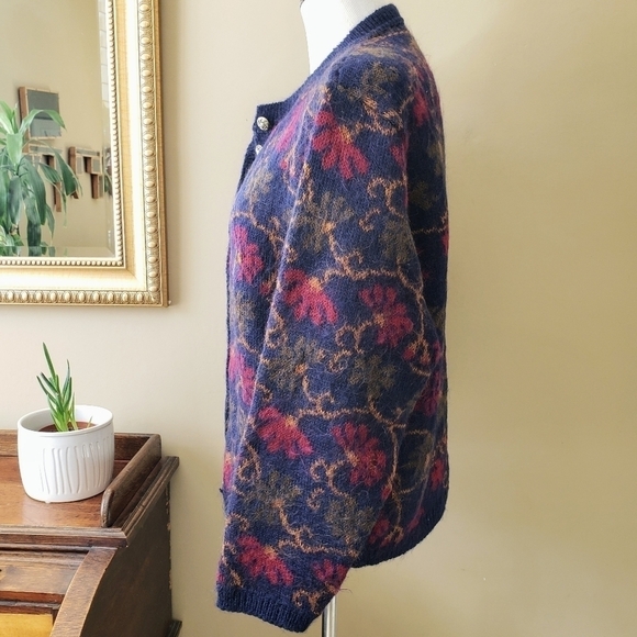 Vintage Pitlochry Scottish Mohair Floral Cardigan Size Large Navy Blue Buttons - Picture 6 of 11